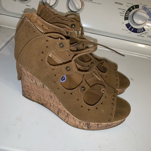 Wedges - Picture 2 of 3